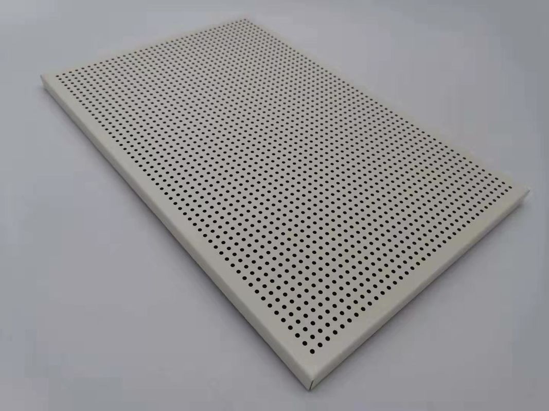 Weiße Farbe durchlöcherte zusammengesetzte Aluminiumplatte 2000x10000mm für Decken